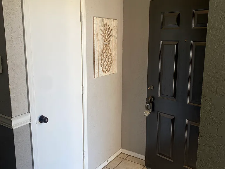 1924 Dakota Dr — Photo 12