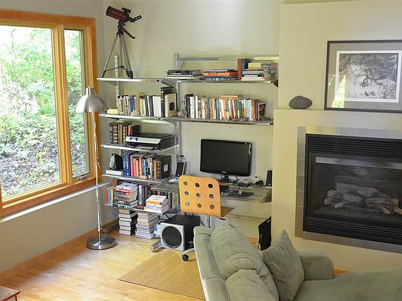 5th image of 1403 N Basswood Ave