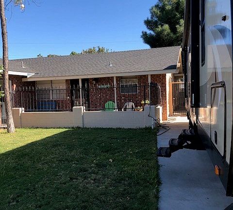 2nd image of 1712 La Casa Dr