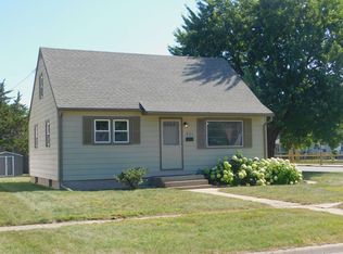 201 Renrose Ave, Loves Park, IL 61111