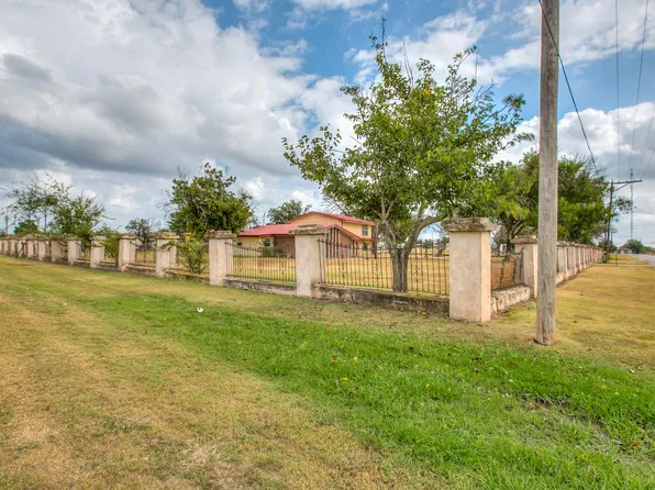 208 East St, Eldorado, TX 76936