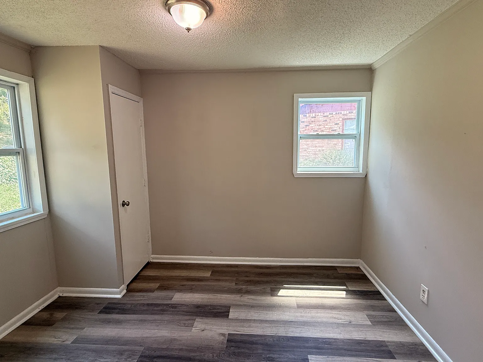 4 bed, 1130 sqft, $1,300 — Photo 4