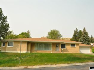 616 15th St, Rawlins, WY 82301