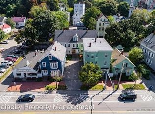 198A Park Ave APT 3, Portland, ME 04102