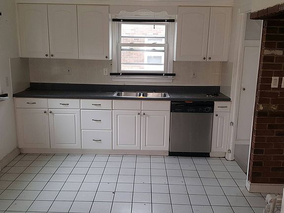 2nd image of 1115 Villaview Rd