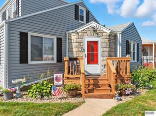 2851 Sharon Dr, Omaha, NE 68112