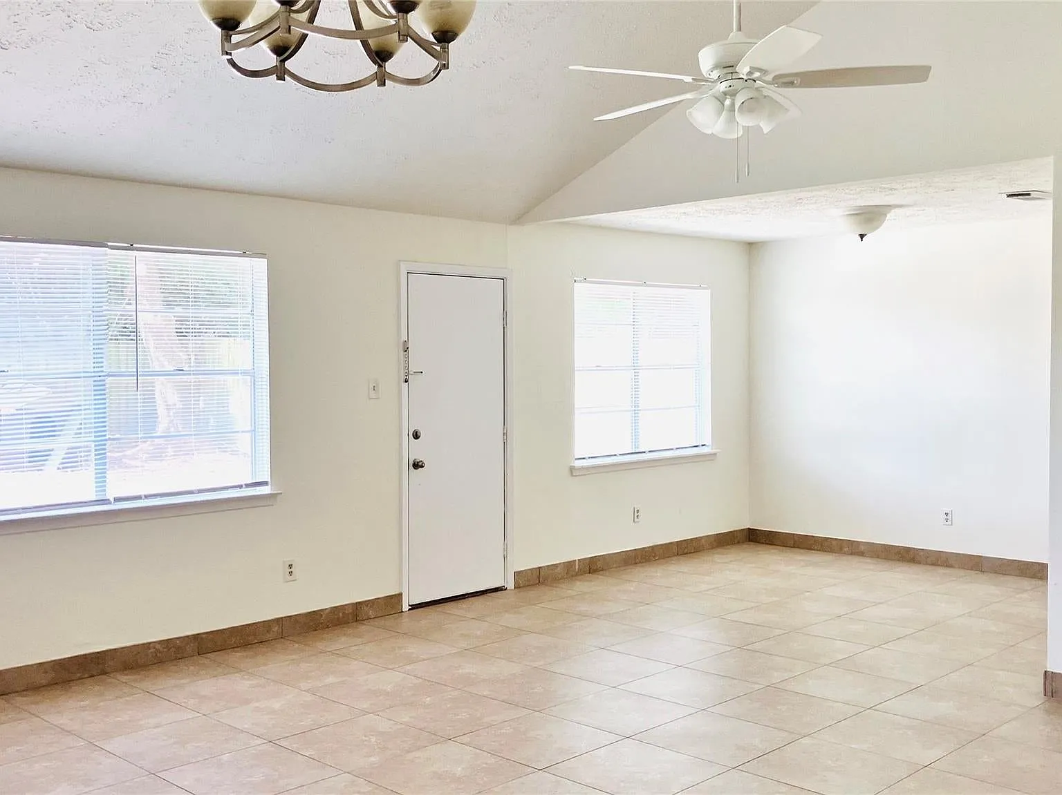 4 bed, 1545 sqft, $1,800 — Photo 4