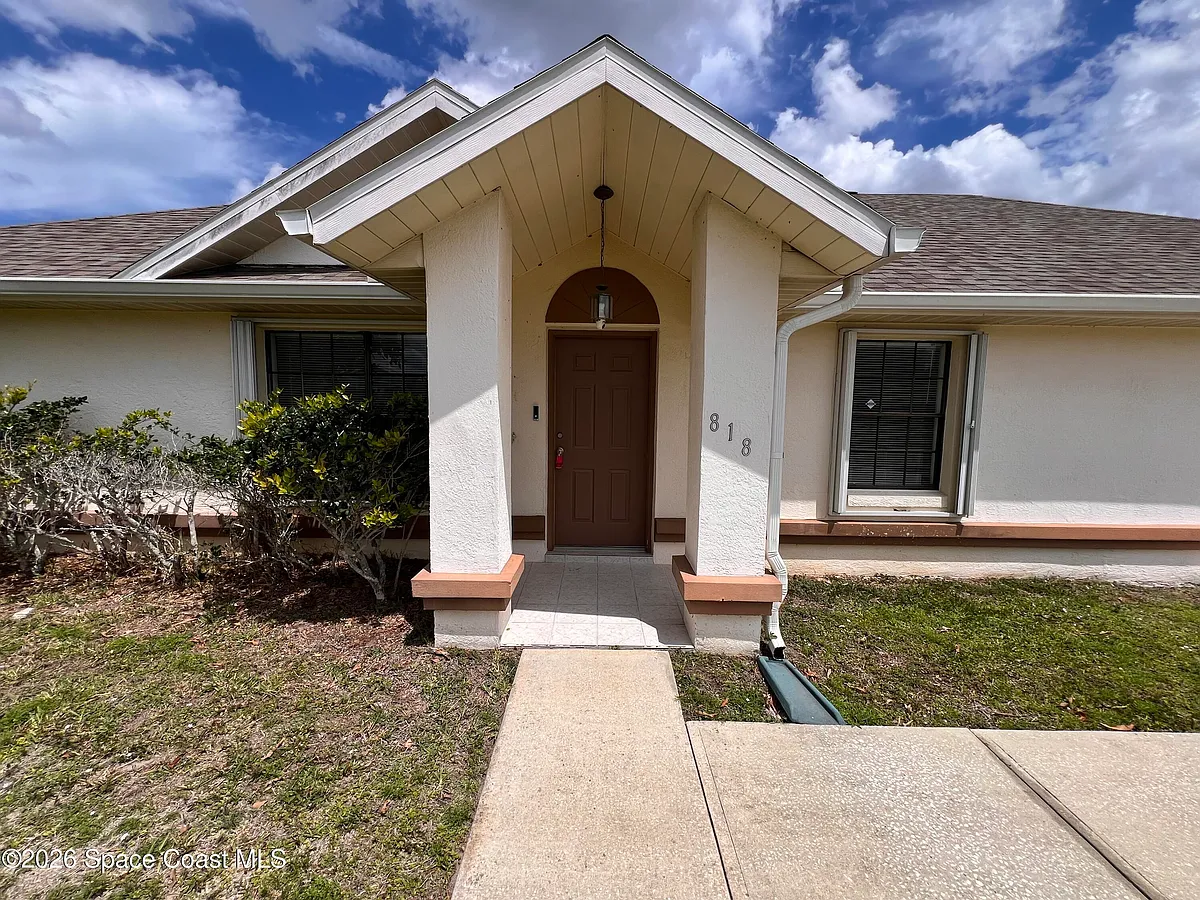 Building Photo - 818 Seven Gables Cir SE