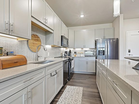 2nd image of 750 S Pier Dr #7