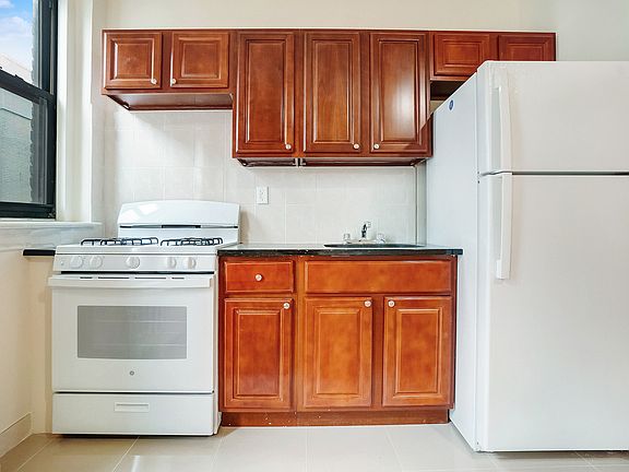 3rd image of 43-30 46th St #5BB