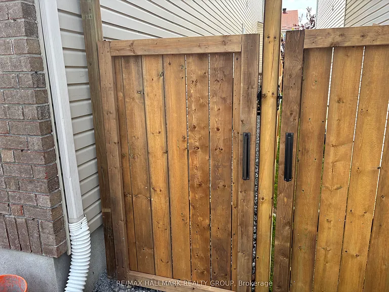 1926 Celeste Way — Photo 2