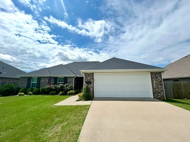 4401 SW Cornerstone Rd — Photo 3