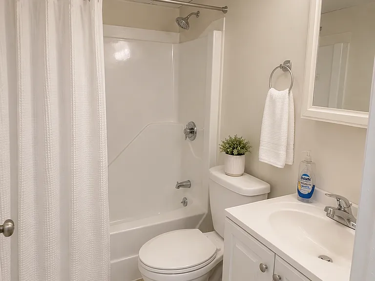 5 Edwards St #1 — Photo 3