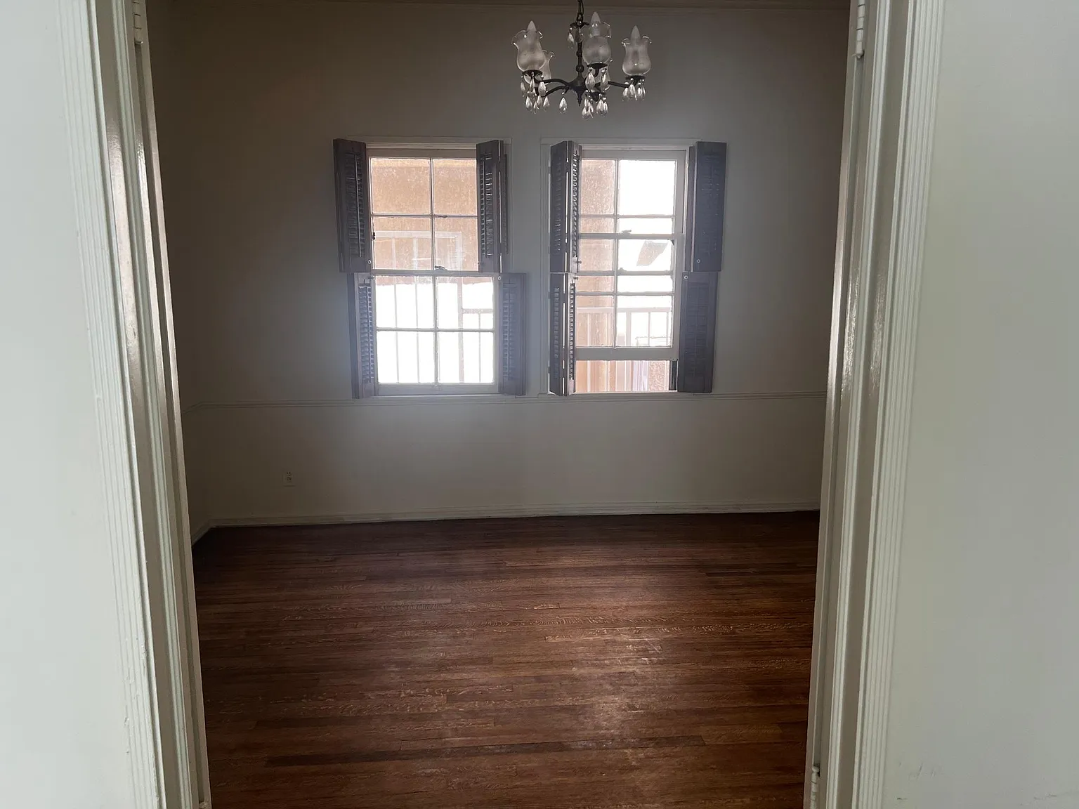 925 Gayley Ave — Photo 3