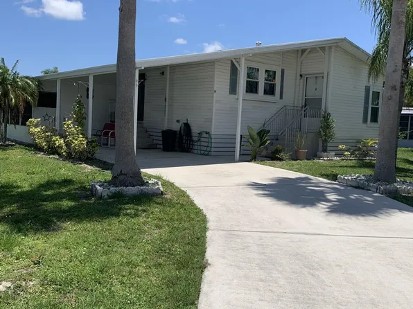 9 Universidad Lane, Port St Lucie, FL 34952
