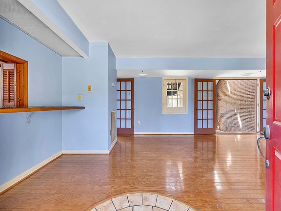 5th image of 3731 Annandale Dr.
