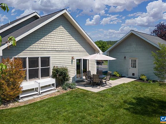 5th image of 49 Woodridge Ln