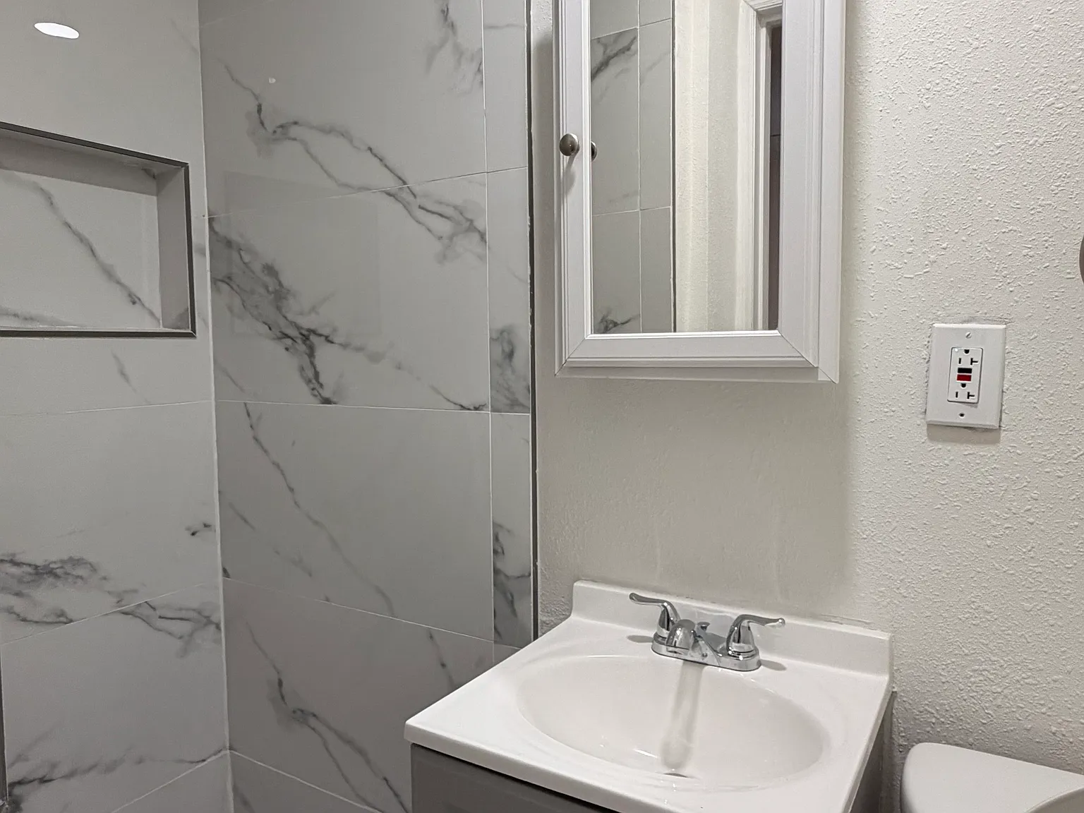 1 bed, $1,000 — Photo 3