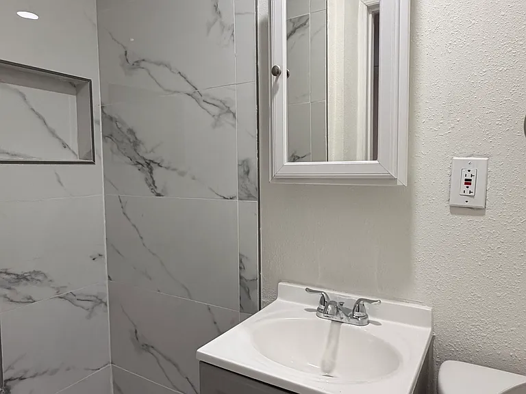 504 S Oxalis Ave #1 — Photo 4