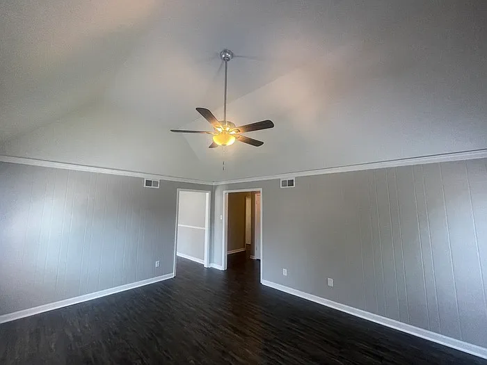 7028 Rose Trail Dr — Photo 4