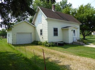 303 Pine Ave E, Plum City, WI 54761