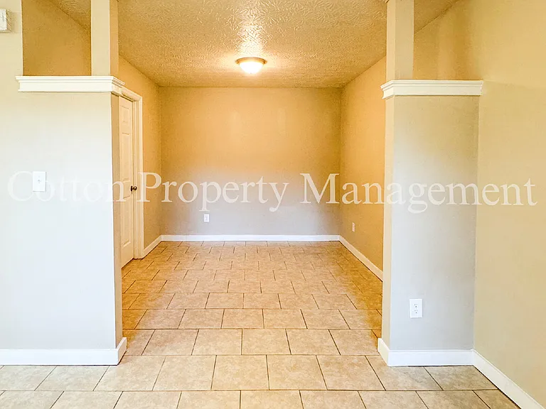 4516 Greentree Rd #9 — Photo 7