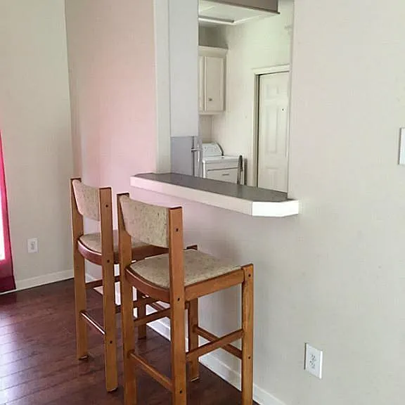 306 Bush Dr — Photo 6