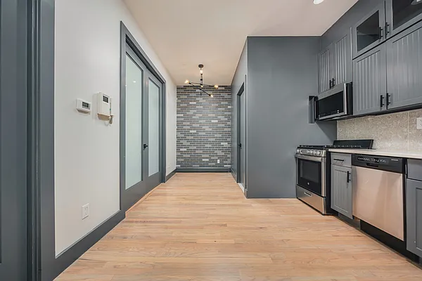 Rented by Carnegie Management Inc | media 9