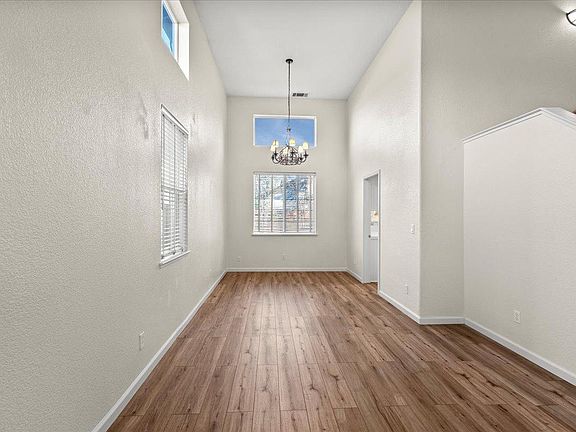 4th image of 8294 Primoak Way