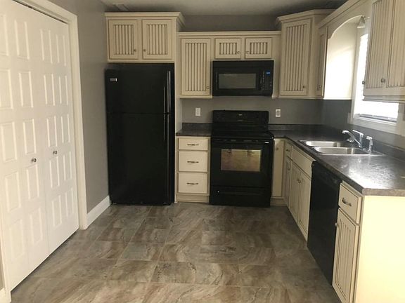 2nd image of 112-1 Eagle Pass Ln