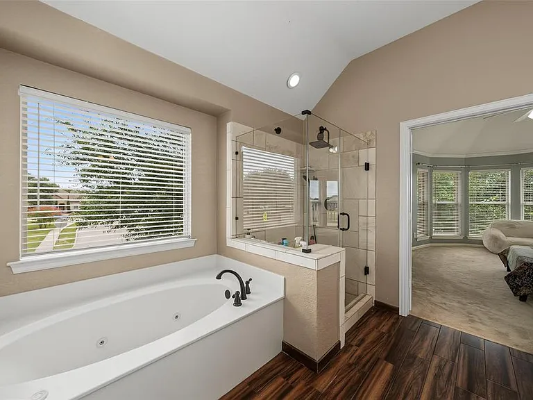 1335 Bradford Dr — Photo 14