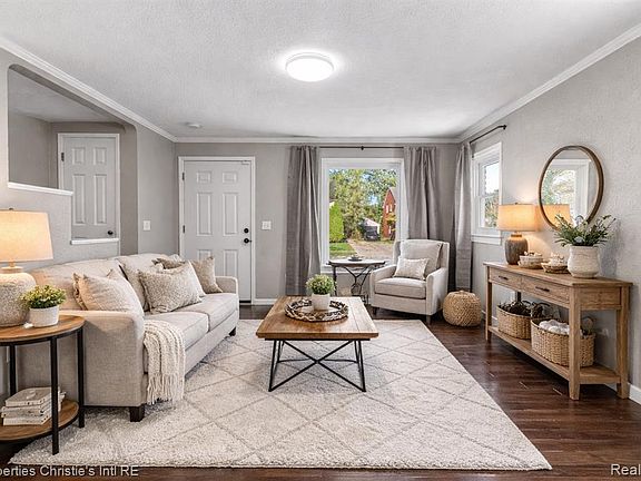 3rd image of 10842 Nottingham Rd