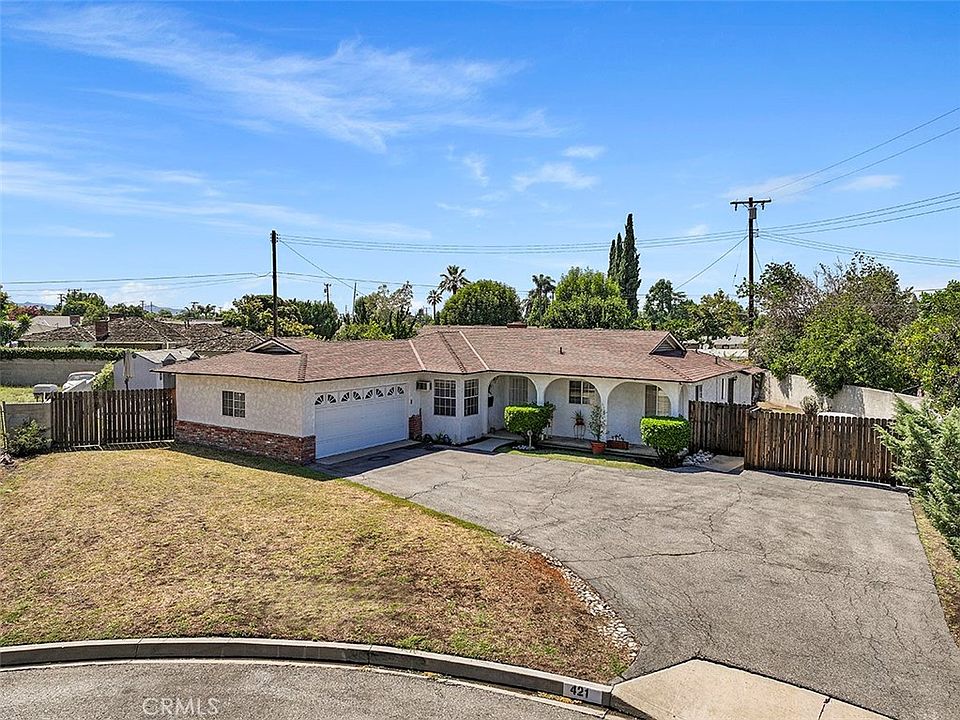 1st image of 421 S Mesita Pl