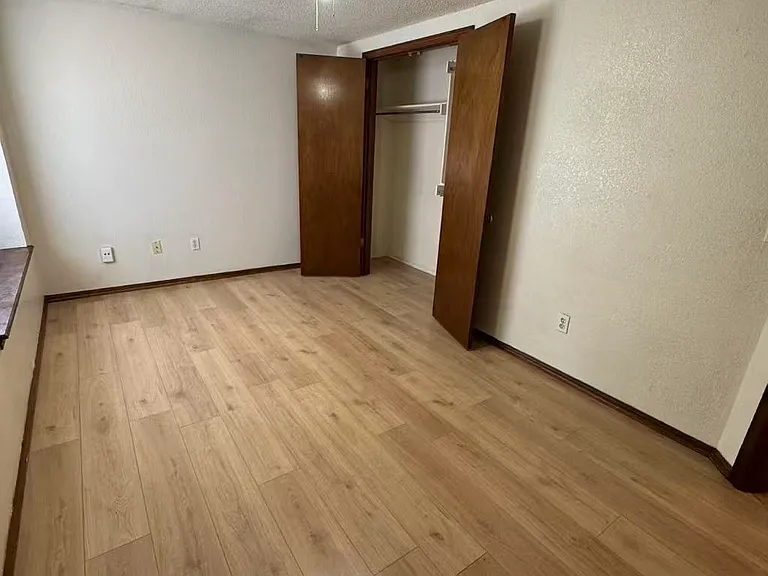 2128 Meench Dr — Photo 23