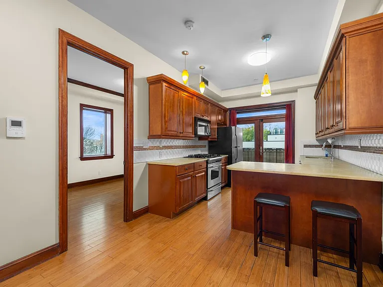 12-14 31st Ave #6 — Photo 4