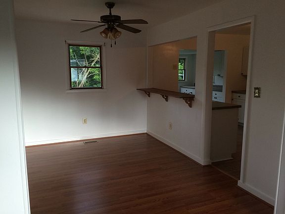 4th image of 58 Federal Ave