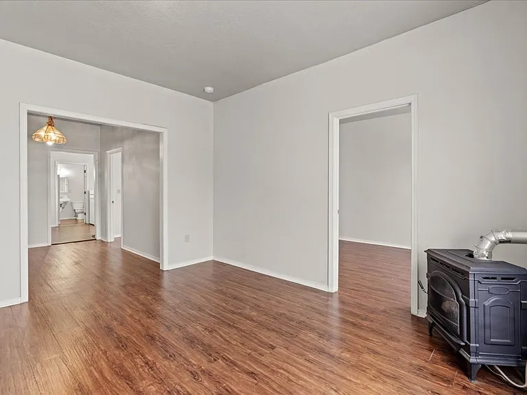 1221 N Monroe St — Photo 24