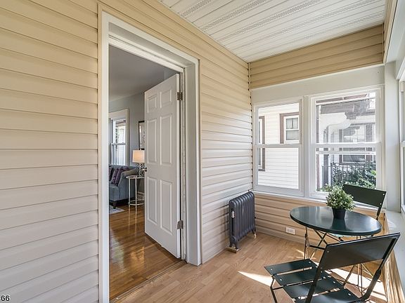 4th image of 74 Newfield St