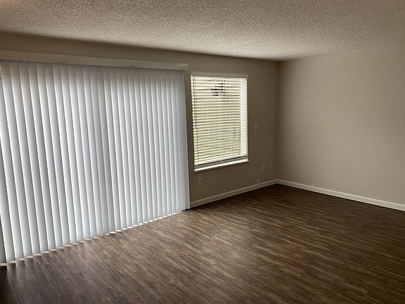 5th image of 12486 SE 60th Ct APT A