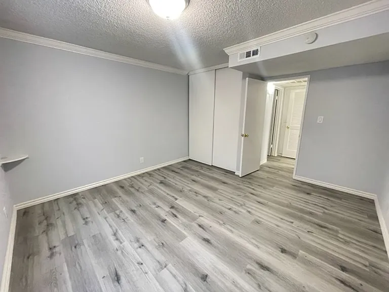 1750 Gillette Cres — Photo 9