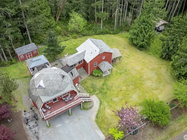 9203 Kootenai Drive, Anderson Island, WA 98303