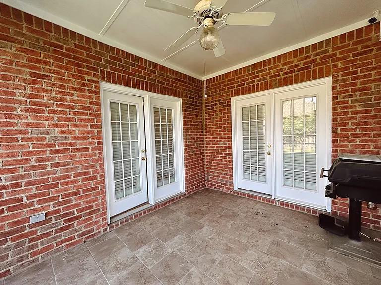 4205 Vestview Cir — Photo 3