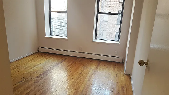 Rented by B.H. TAL Real Estate | media 12