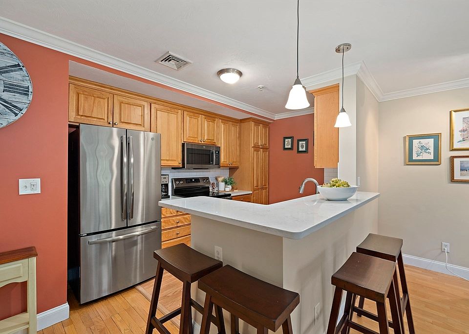 1st image of 4 Forge Pond Unit C