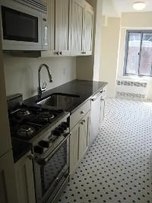 Rented by Corcoran | media 28
