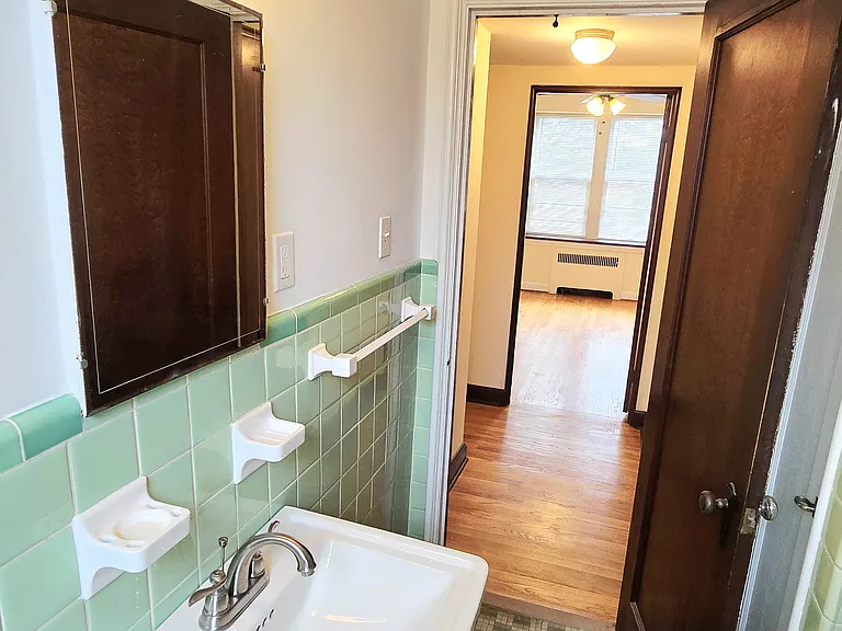 5837 Devonshire Ave — Photo 14