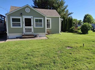 476 W Myrtle St, Canton, IL 61520