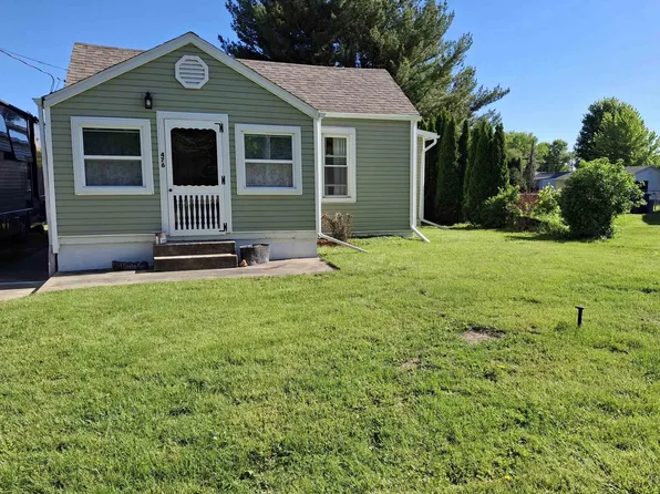 476 W Myrtle St, Canton, IL 61520