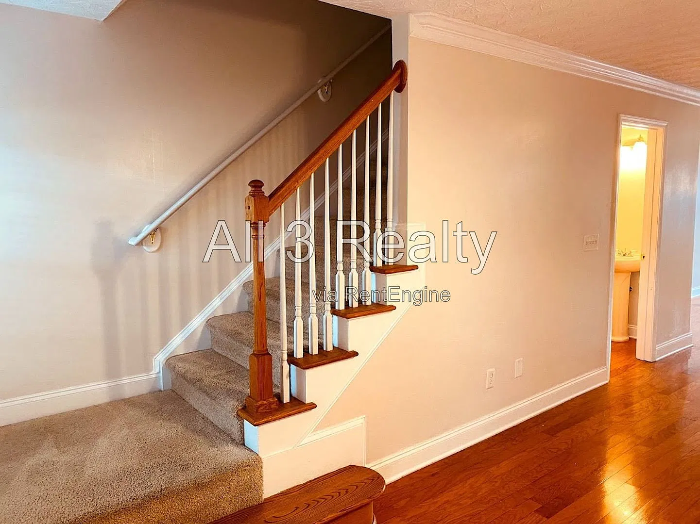 2 bed, 2.5 bath, 1295 sqft, $1,635 — Photo 4
