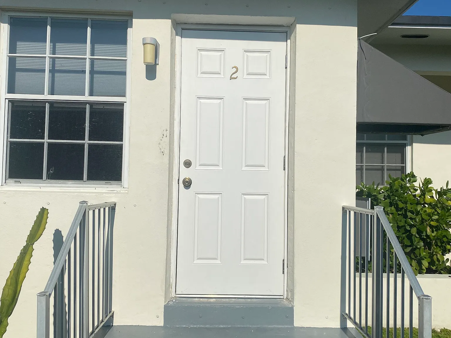2 bed, 900 sqft, $2,300 — Photo 3